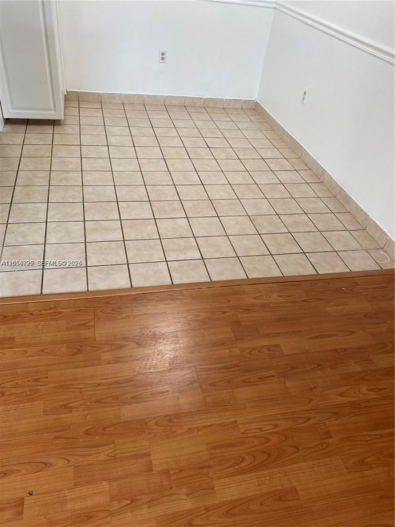 300 W Palm Cir W , Unit 208, Pembroke Pines, FL 33025 Photo