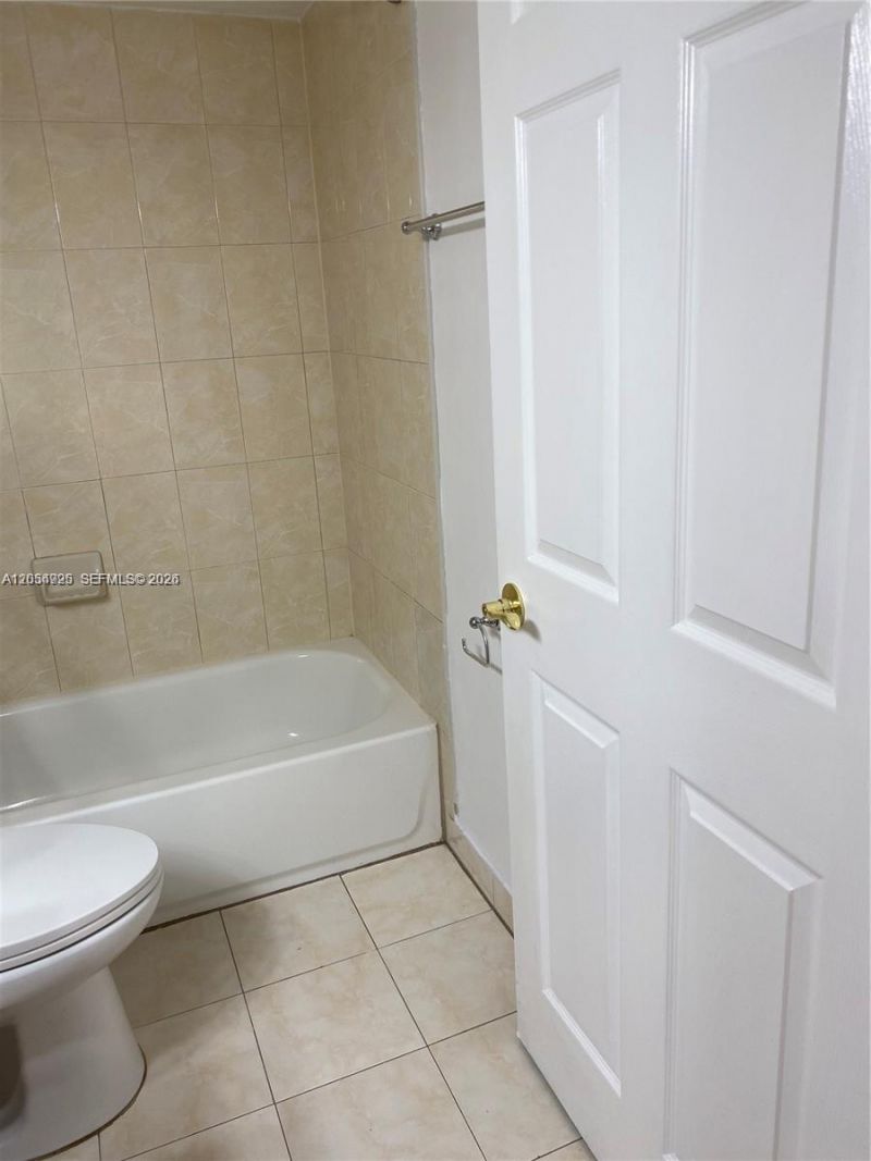 300 W Palm Cir W , Unit 208, Pembroke Pines, FL 33025 Photo