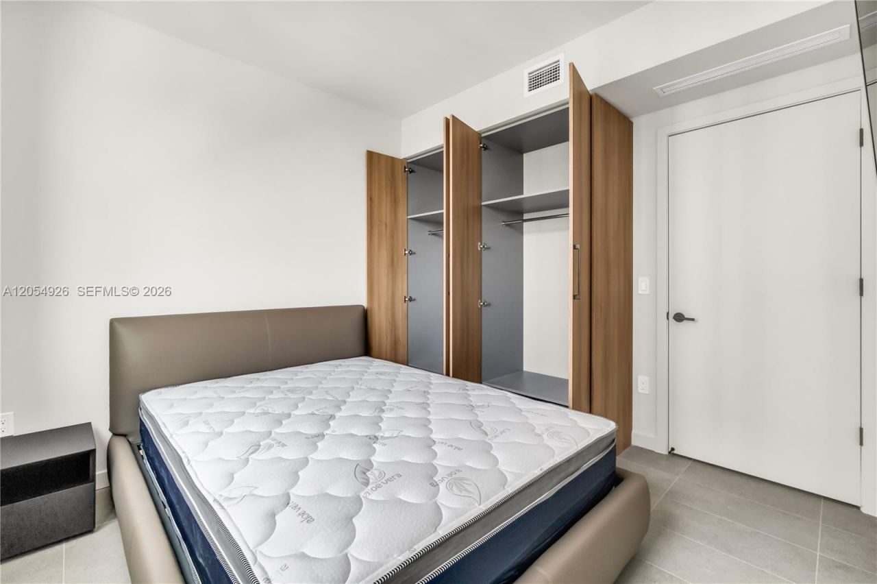 121 NE 5th St , Unit 3405, Miami, FL 33132 Photo