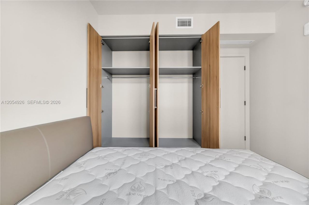 121 NE 5th St , Unit 3405, Miami, FL 33132 Photo
