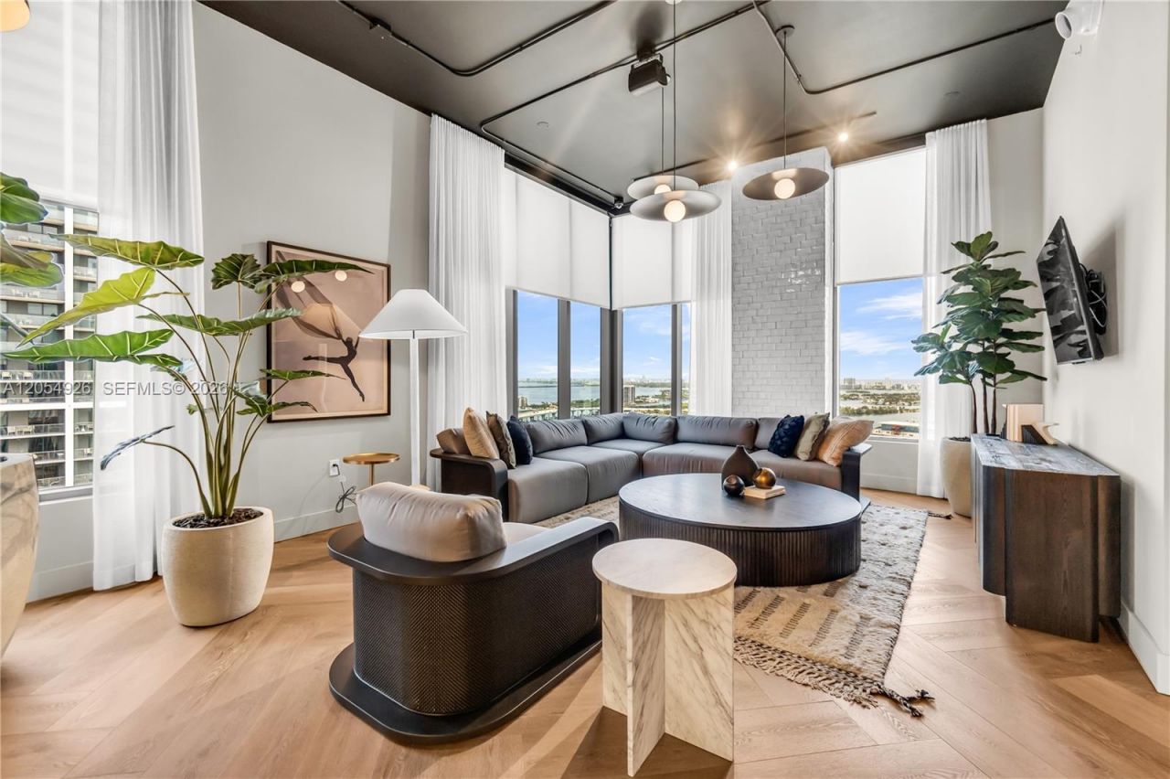 121 NE 5th St , Unit 3405, Miami, FL 33132 Photo
