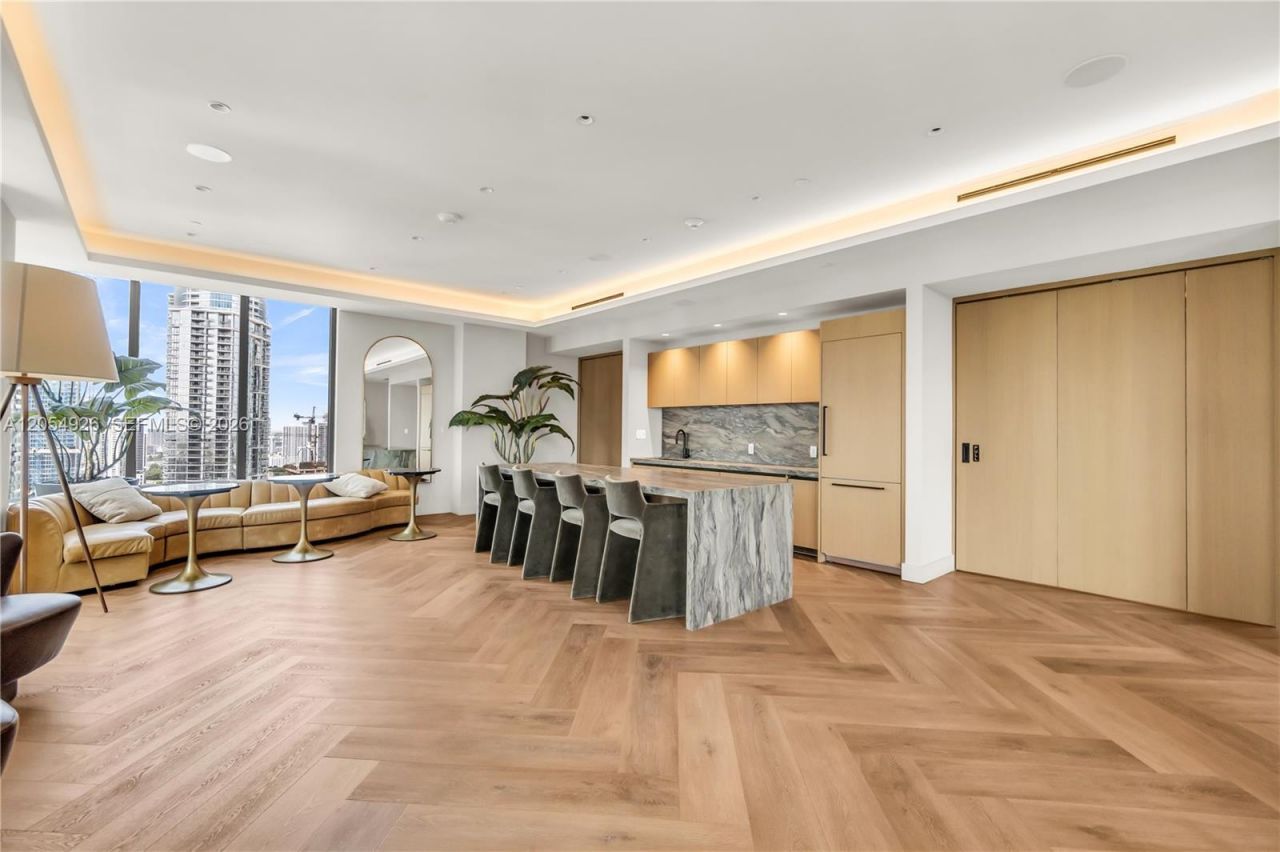 121 NE 5th St , Unit 3405, Miami, FL 33132 Photo