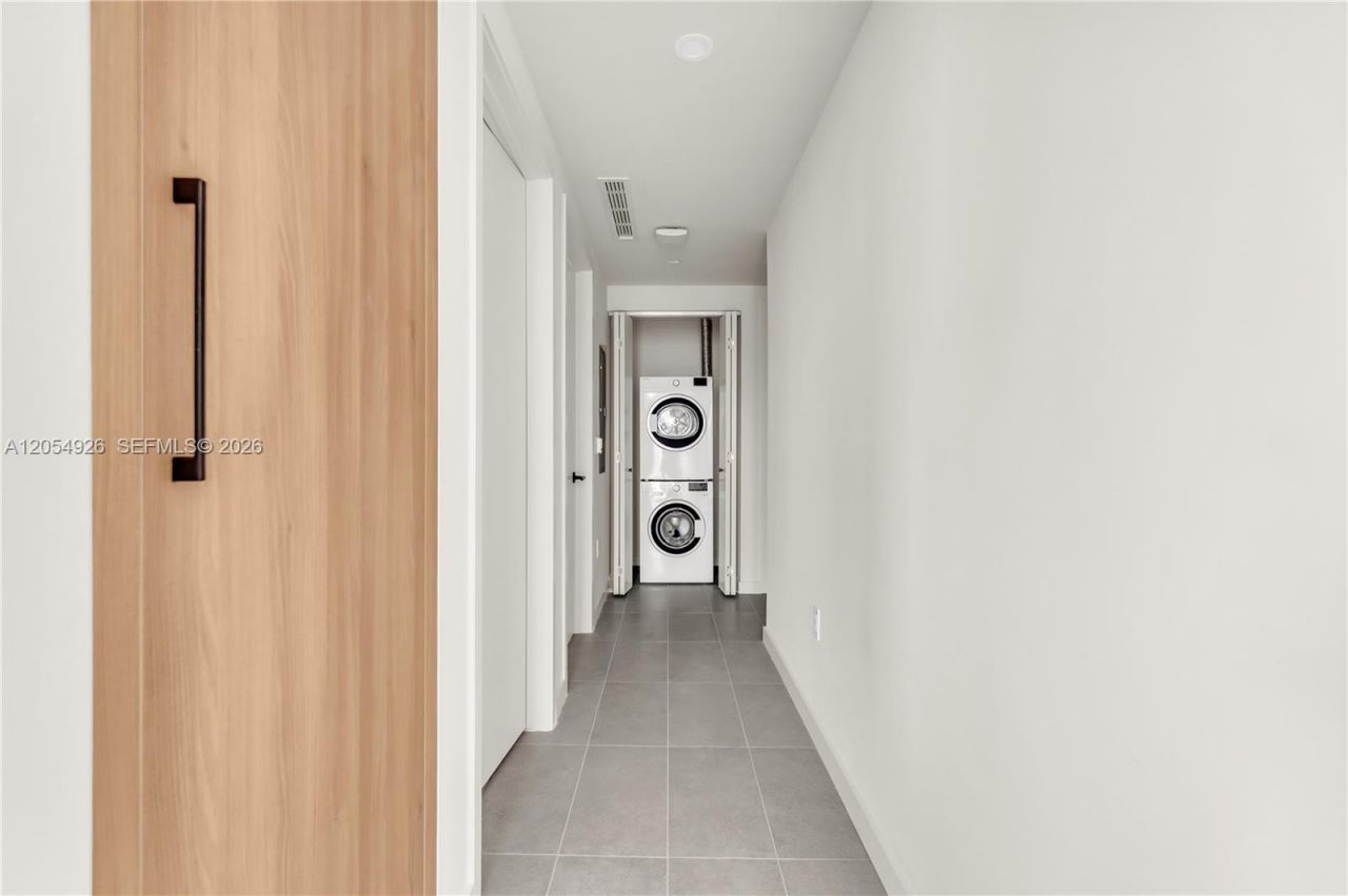 121 NE 5th St , Unit 3405, Miami, FL 33132 Photo
