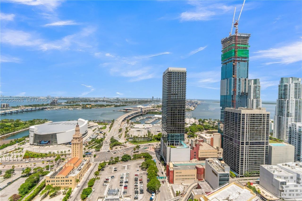 121 NE 5th St , Unit 3405, Miami, FL 33132 Photo