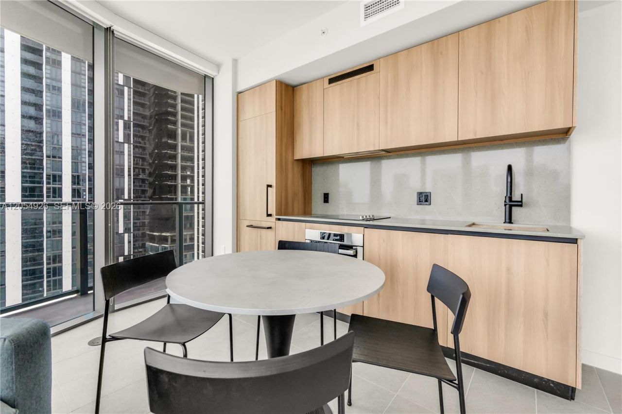 121 NE 5th St , Unit 3405, Miami, FL 33132 Photo