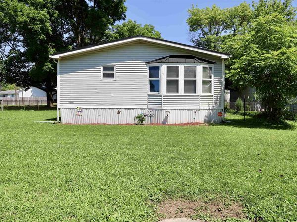 209 S Cherry Street, Lynn, IN 47355