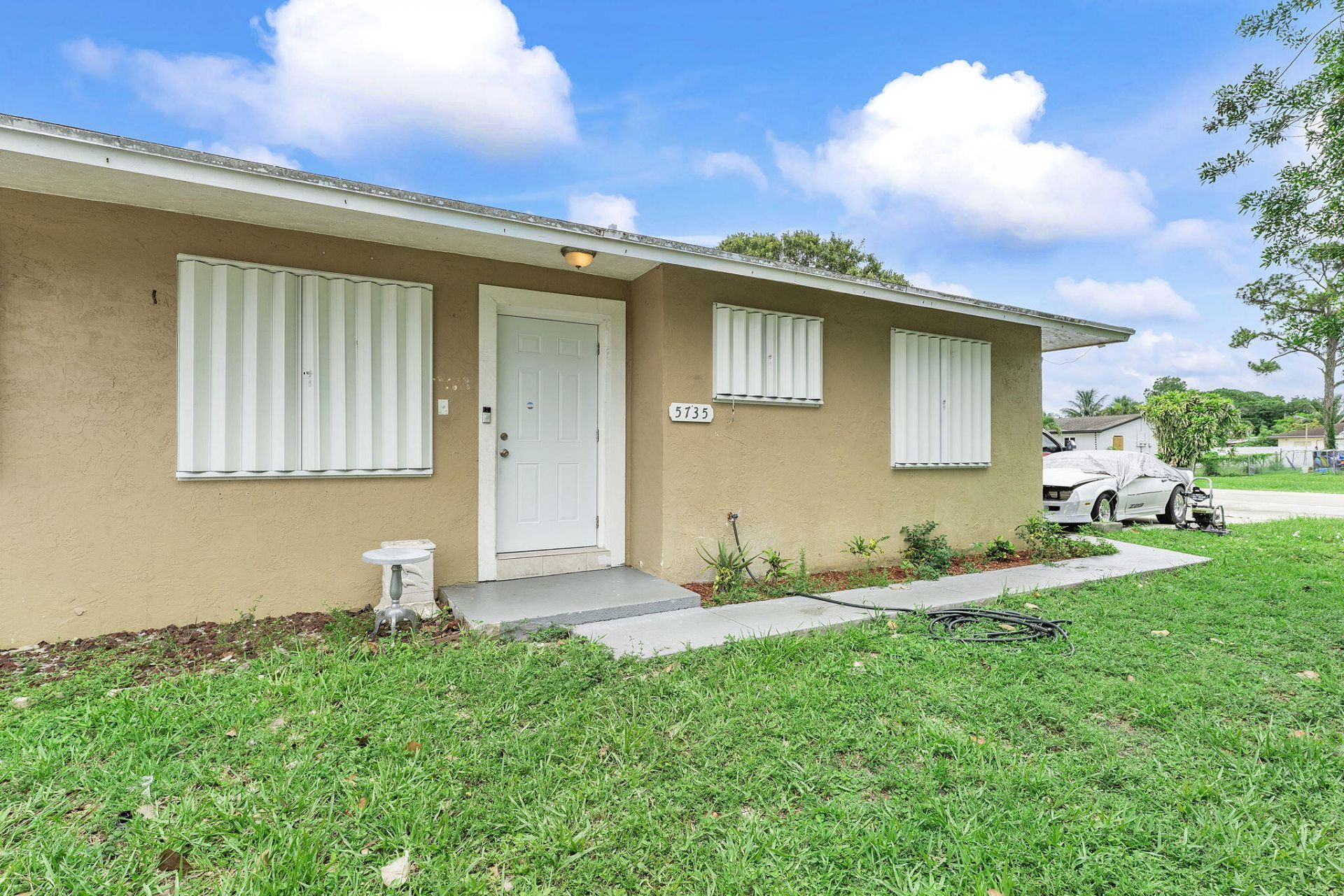 5735 Kumquat Road, West Palm Beach, FL 33413 Photo