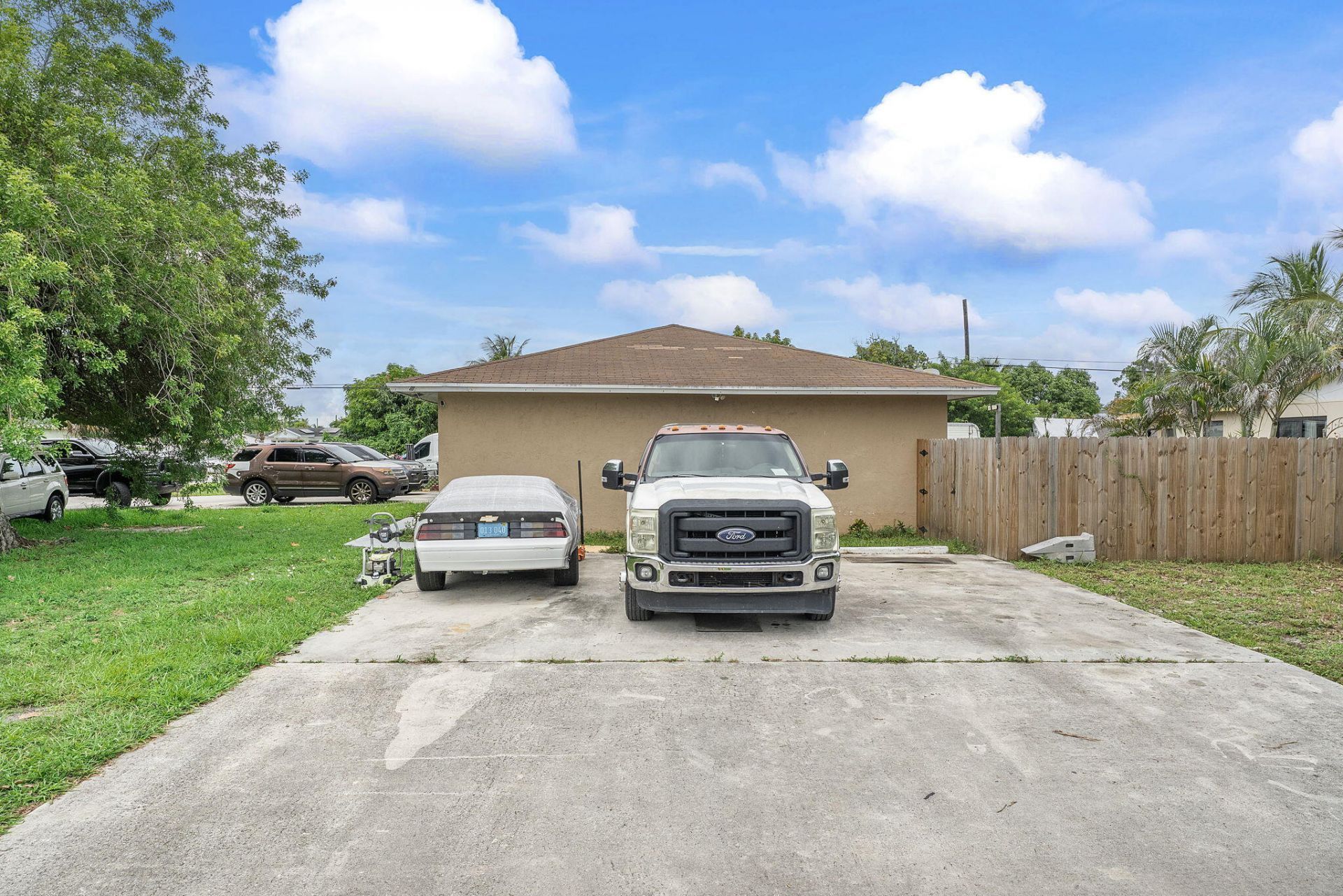 5735 Kumquat Road, West Palm Beach, FL 33413 Photo