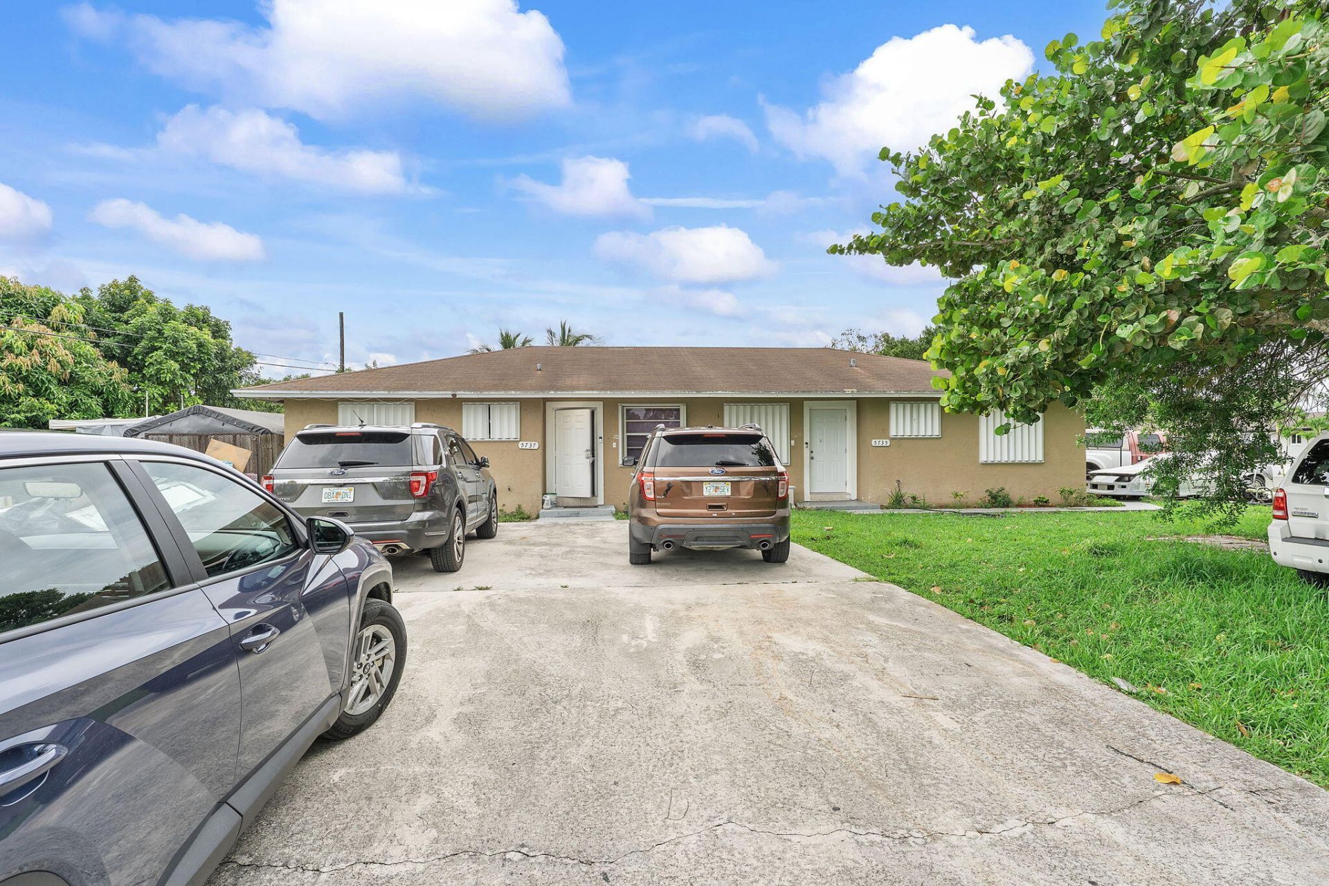 5735 Kumquat Road, West Palm Beach, FL 33413 Photo