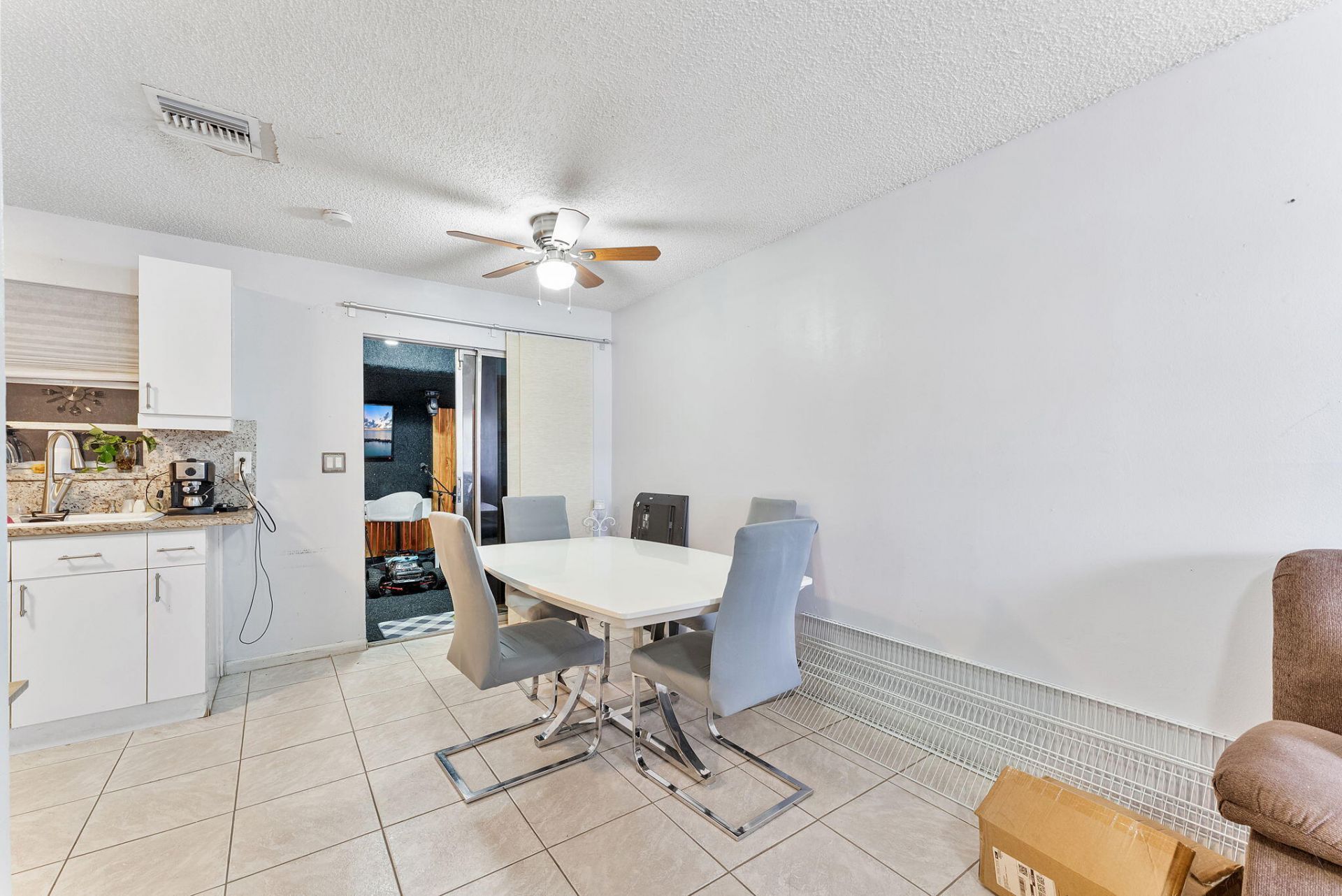5735 Kumquat Road, West Palm Beach, FL 33413 Photo