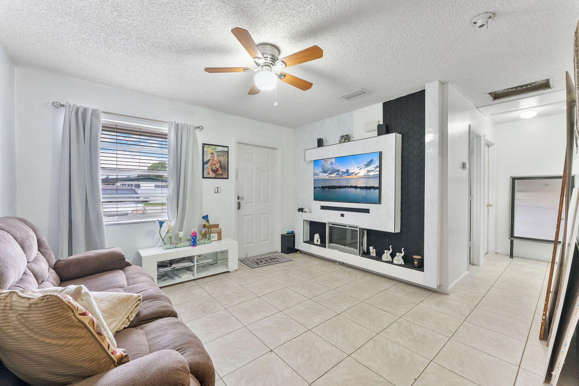 5735 Kumquat Road, West Palm Beach, FL 33413 Photo