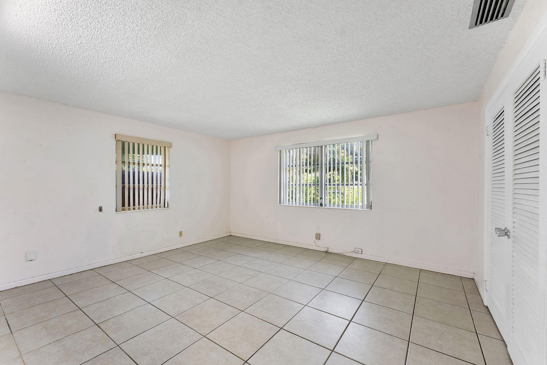 425 Churchill Road, West Palm Beach, FL 33405 Photo