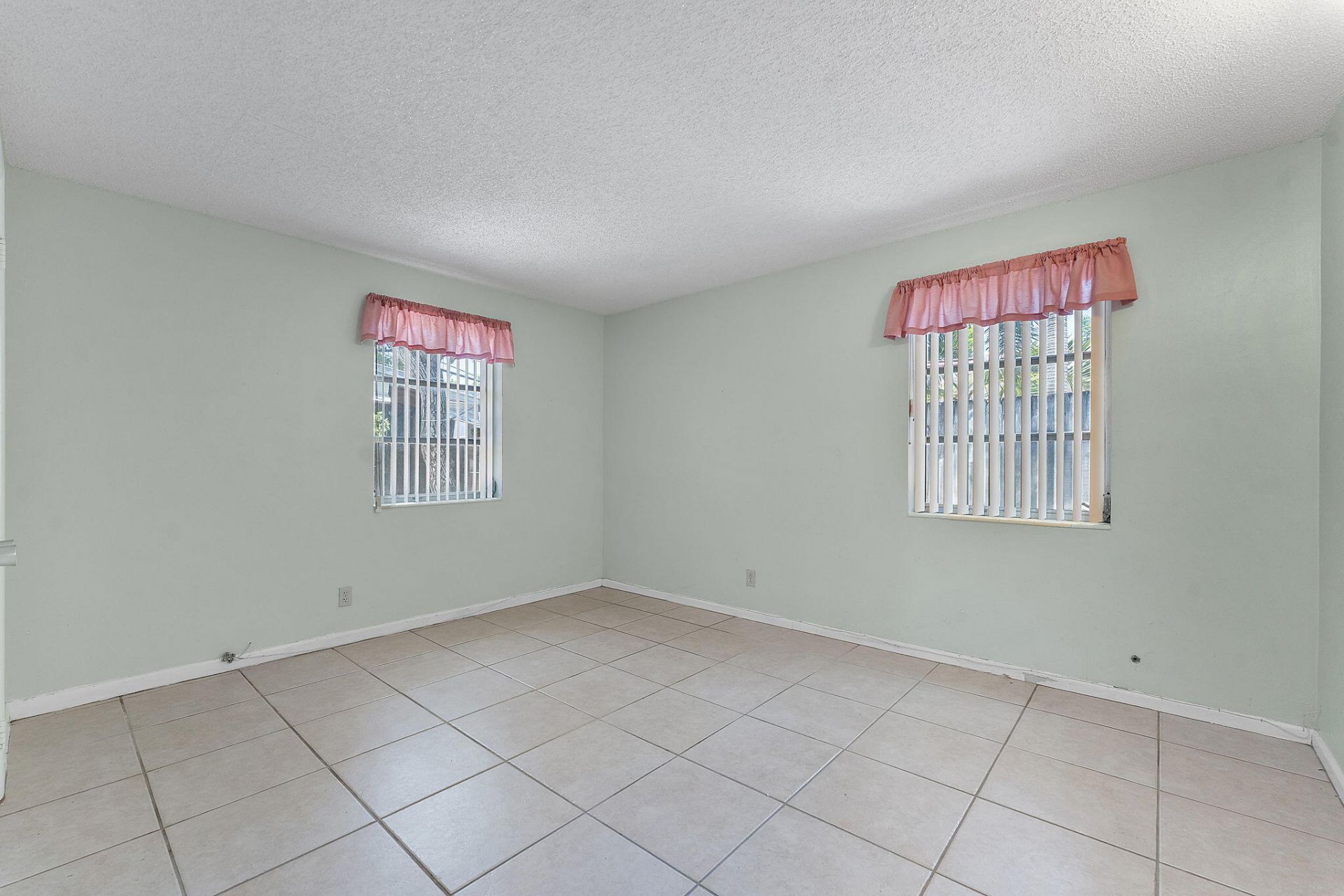 425 Churchill Road, West Palm Beach, FL 33405 Photo