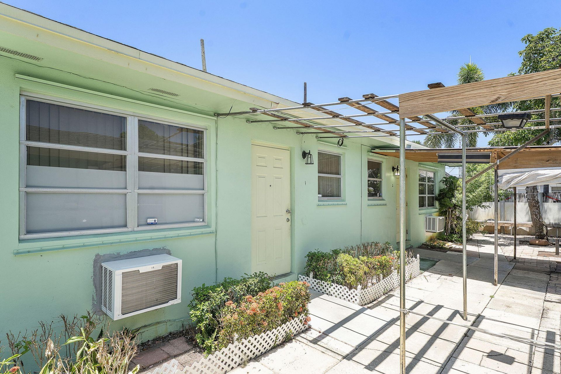 425 Churchill Road, West Palm Beach, FL 33405 Photo