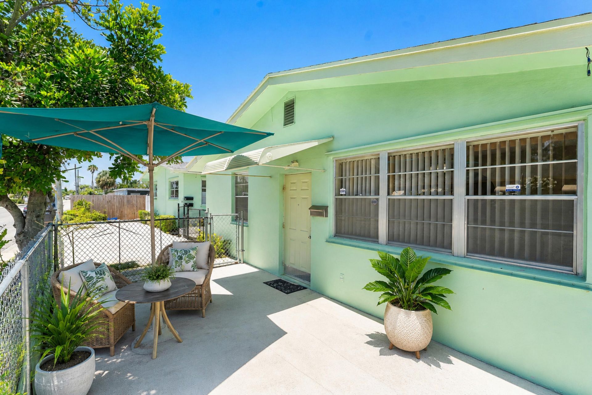 425 Churchill Road, West Palm Beach, FL 33405 Photo