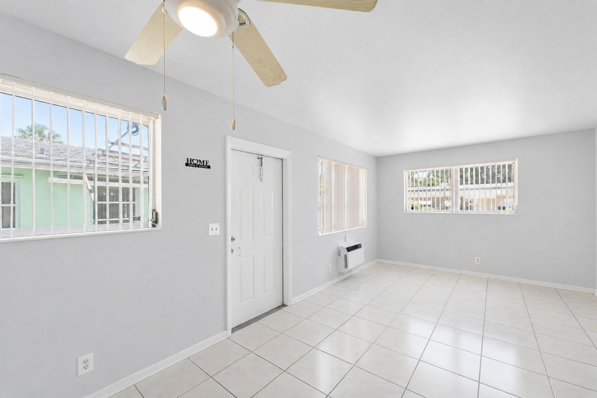 425 Churchill Road, West Palm Beach, FL 33405 Photo