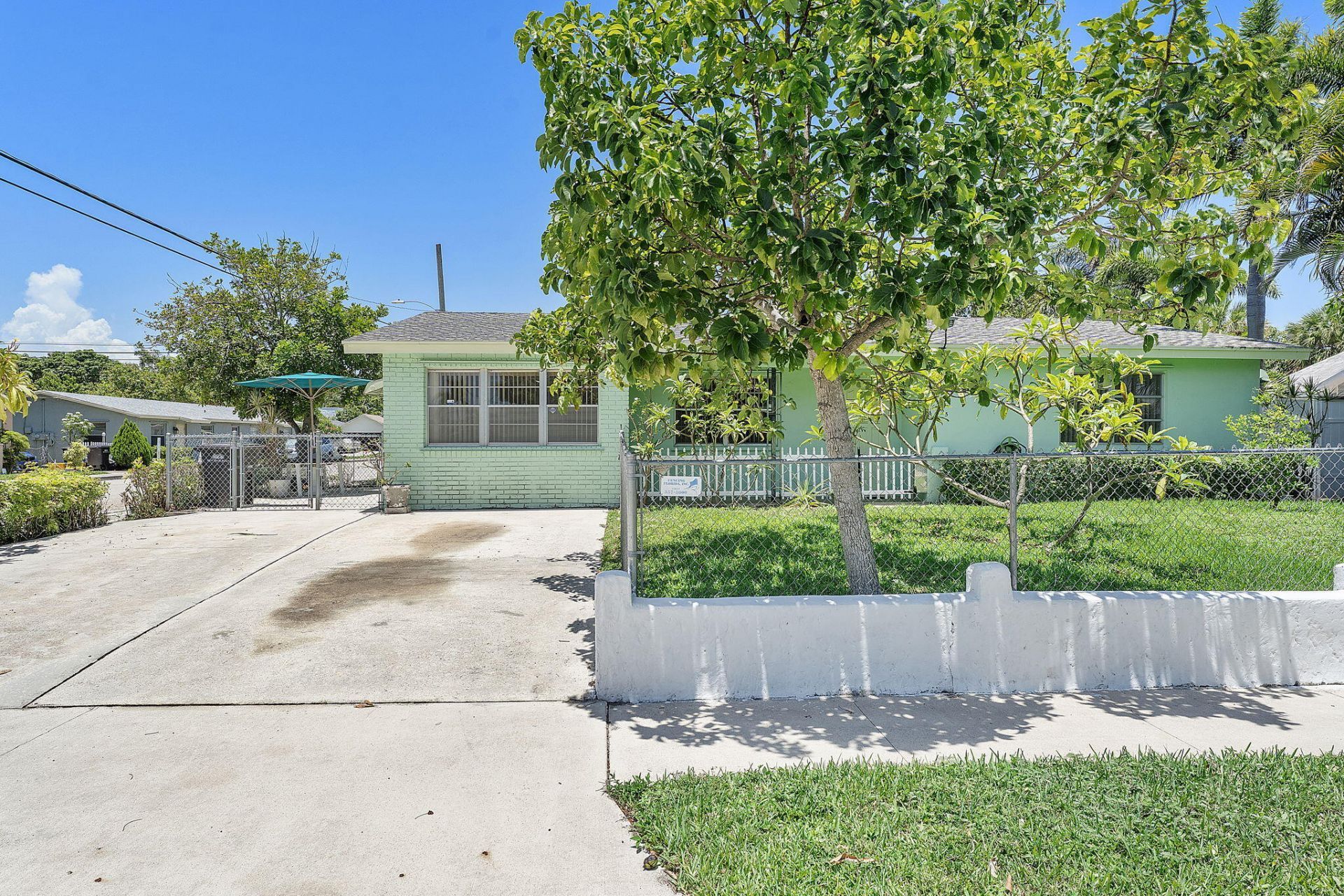 425 Churchill Road, West Palm Beach, FL 33405 Photo
