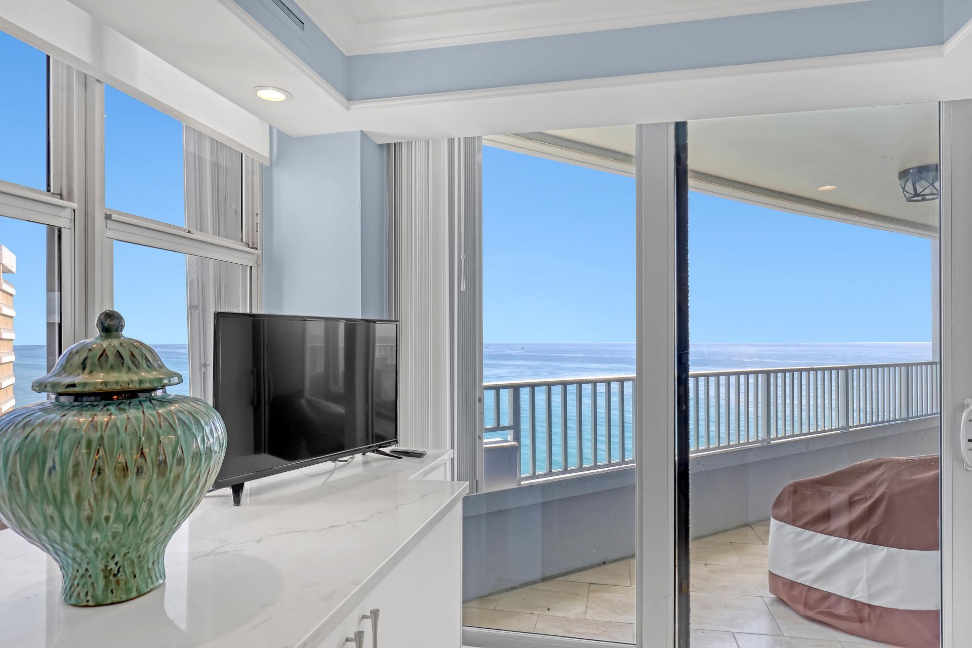 5200 N Ocean Drive N, Unit 1201, Singer Island, FL 33404 Photo