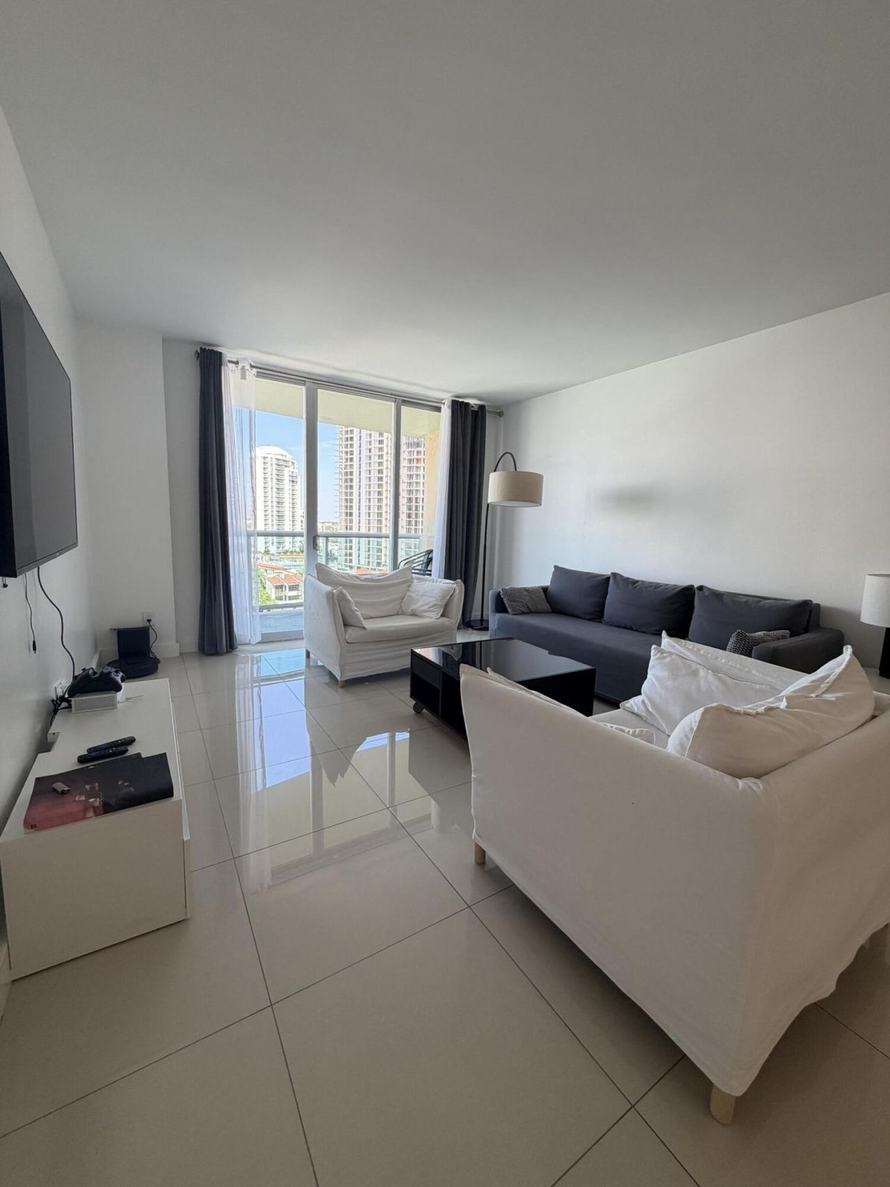 19390 Collins Avenue, Unit 1103, Sunny Isles Beach, FL 33160 Photo