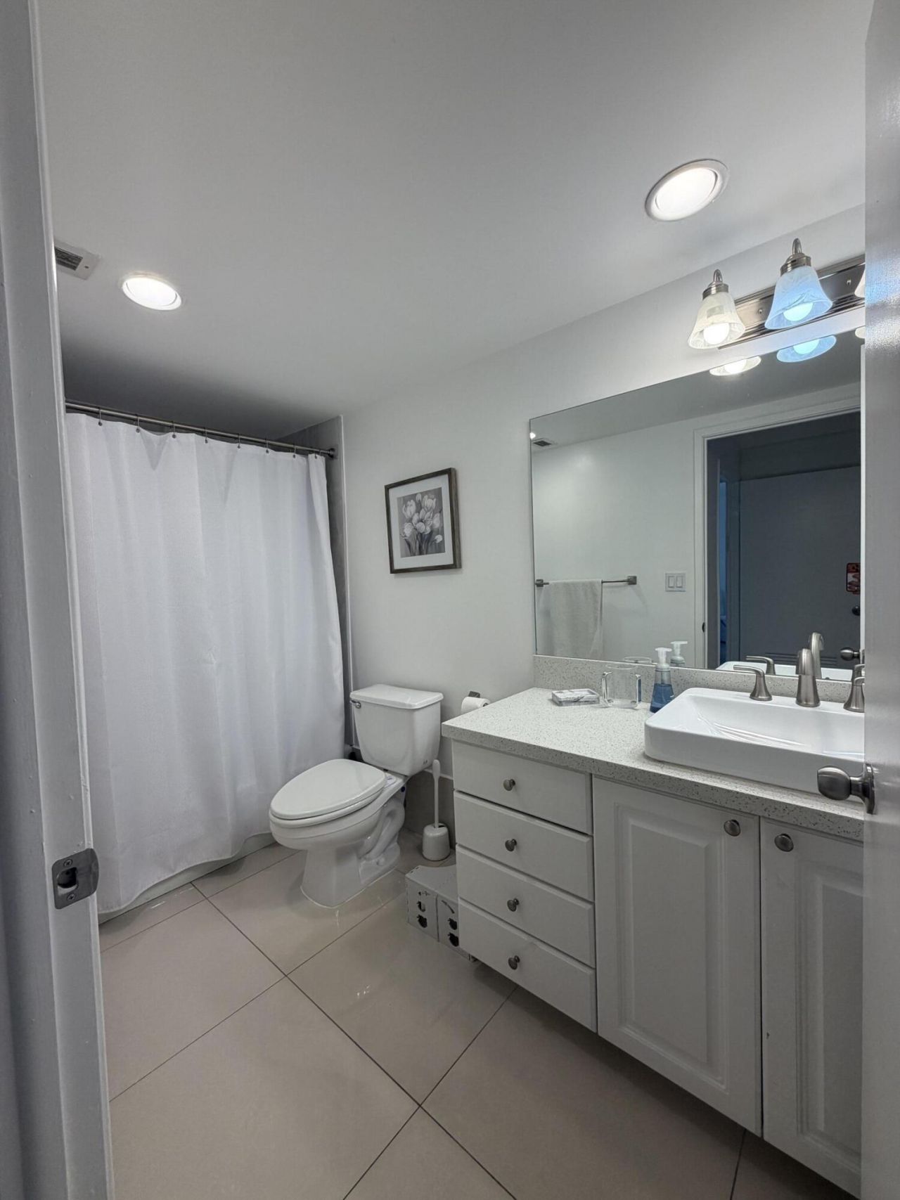 19390 Collins Avenue, Unit 1103, Sunny Isles Beach, FL 33160 Photo