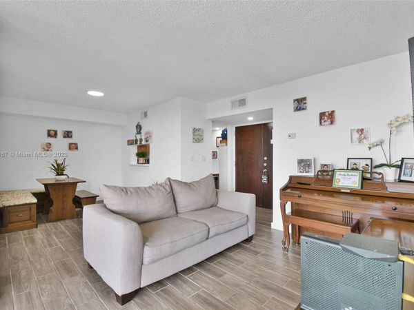 11800 SW 18TH Street, Unit 508-4, Miami, FL 33175