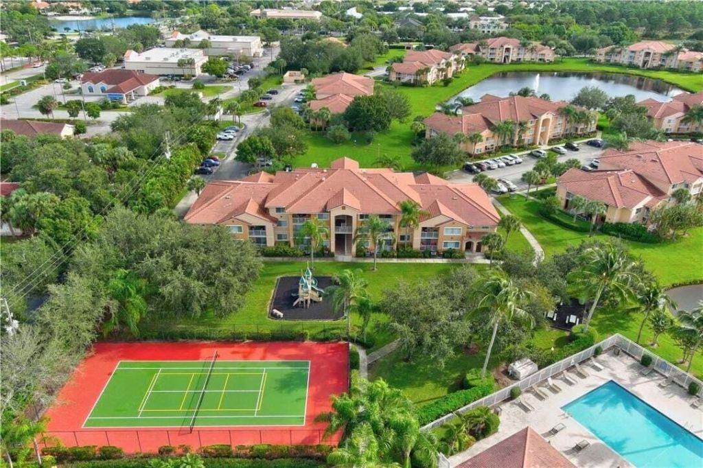 231 SW Palm Drive, Unit 207, Port Saint Lucie, FL 34986 Photo