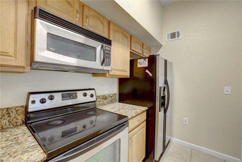 231 SW Palm Drive, Unit 207, Port Saint Lucie, FL 34986 Photo