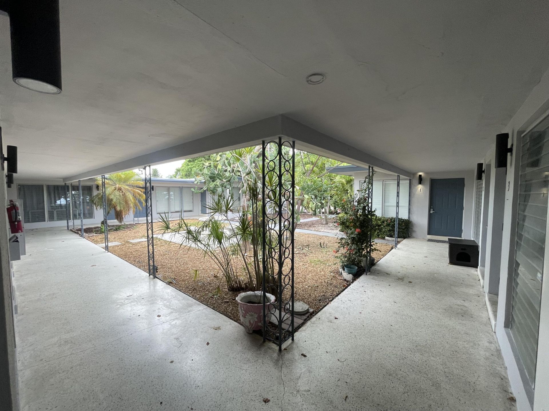 1708 NE 20th Avenue, Unit 4, Fort Lauderdale, FL 33305 Photo