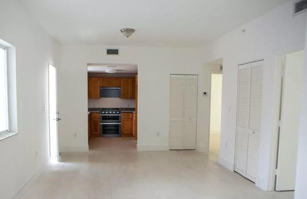 750 SW 2nd Street, Unit 3, Miami, FL 33130 Photo