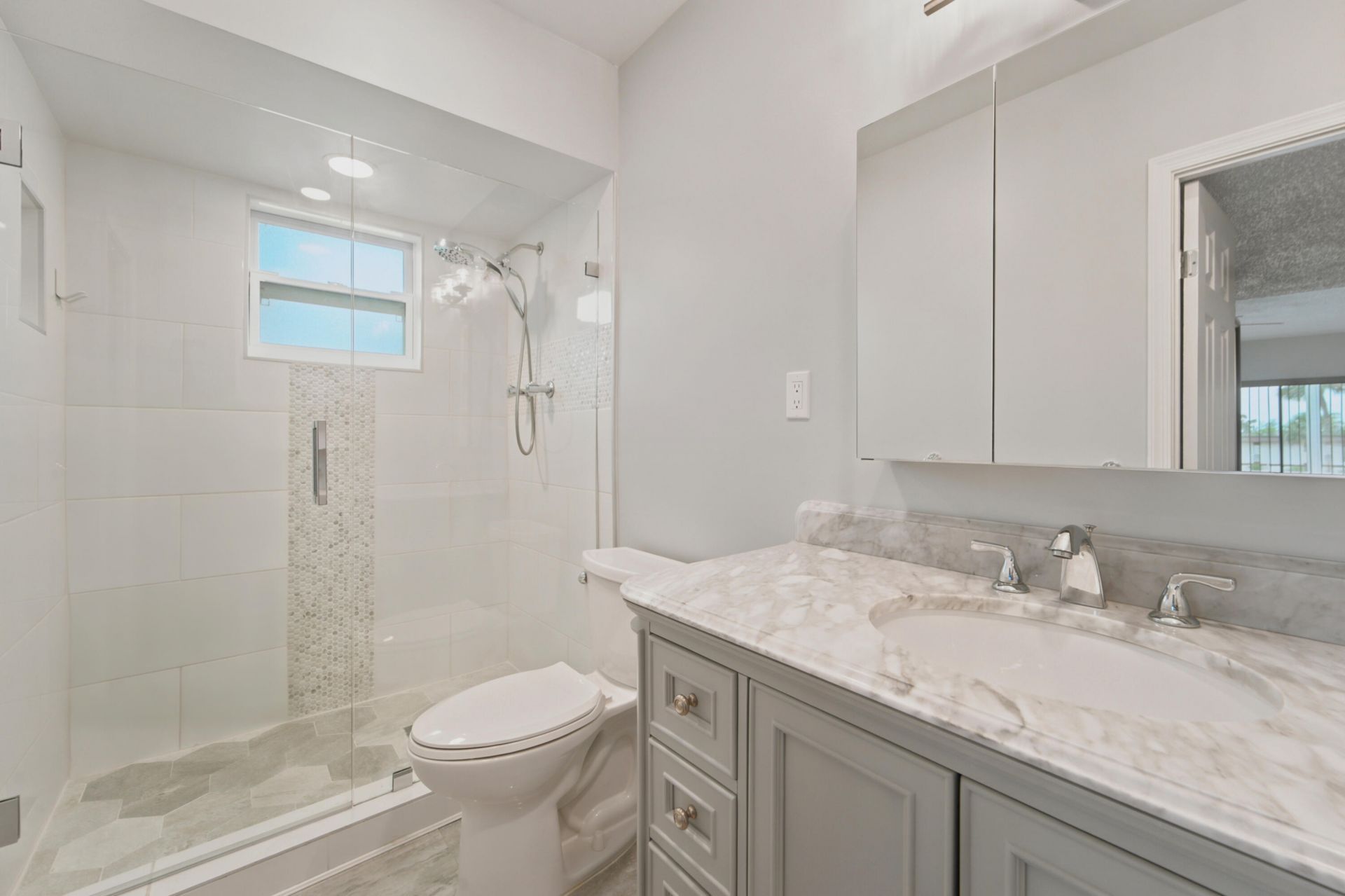 4 Greenway Village N, Unit 203, Royal Palm Beach, FL 33411 Photo