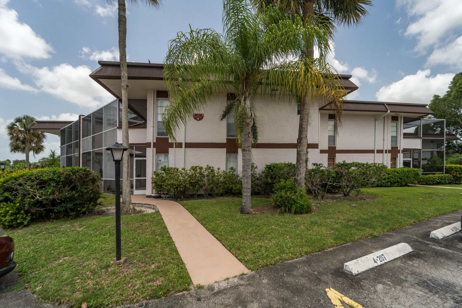 4 Greenway Village N, Unit 203, Royal Palm Beach, FL 33411 Photo