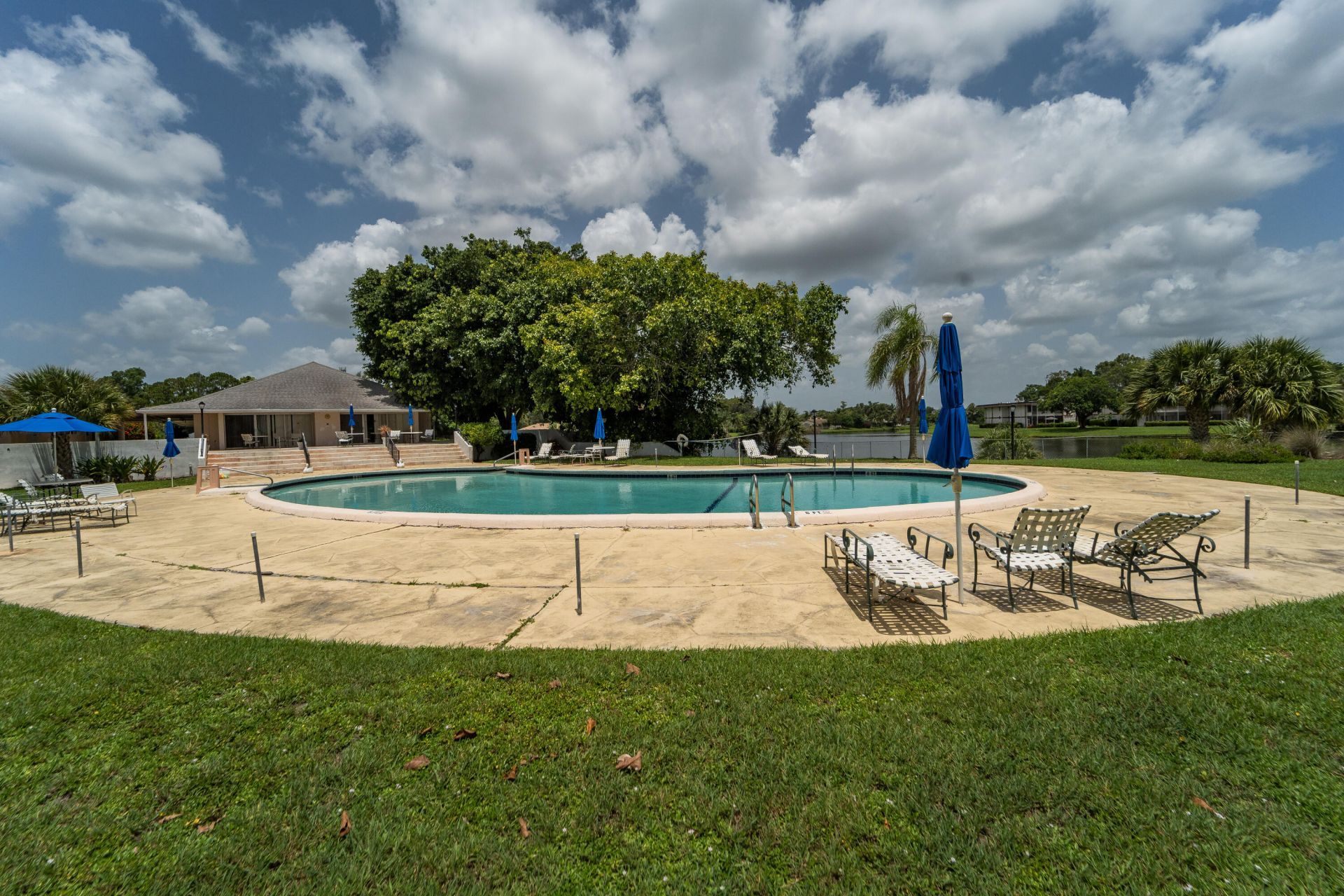4 Greenway Village N, Unit 203, Royal Palm Beach, FL 33411 Photo