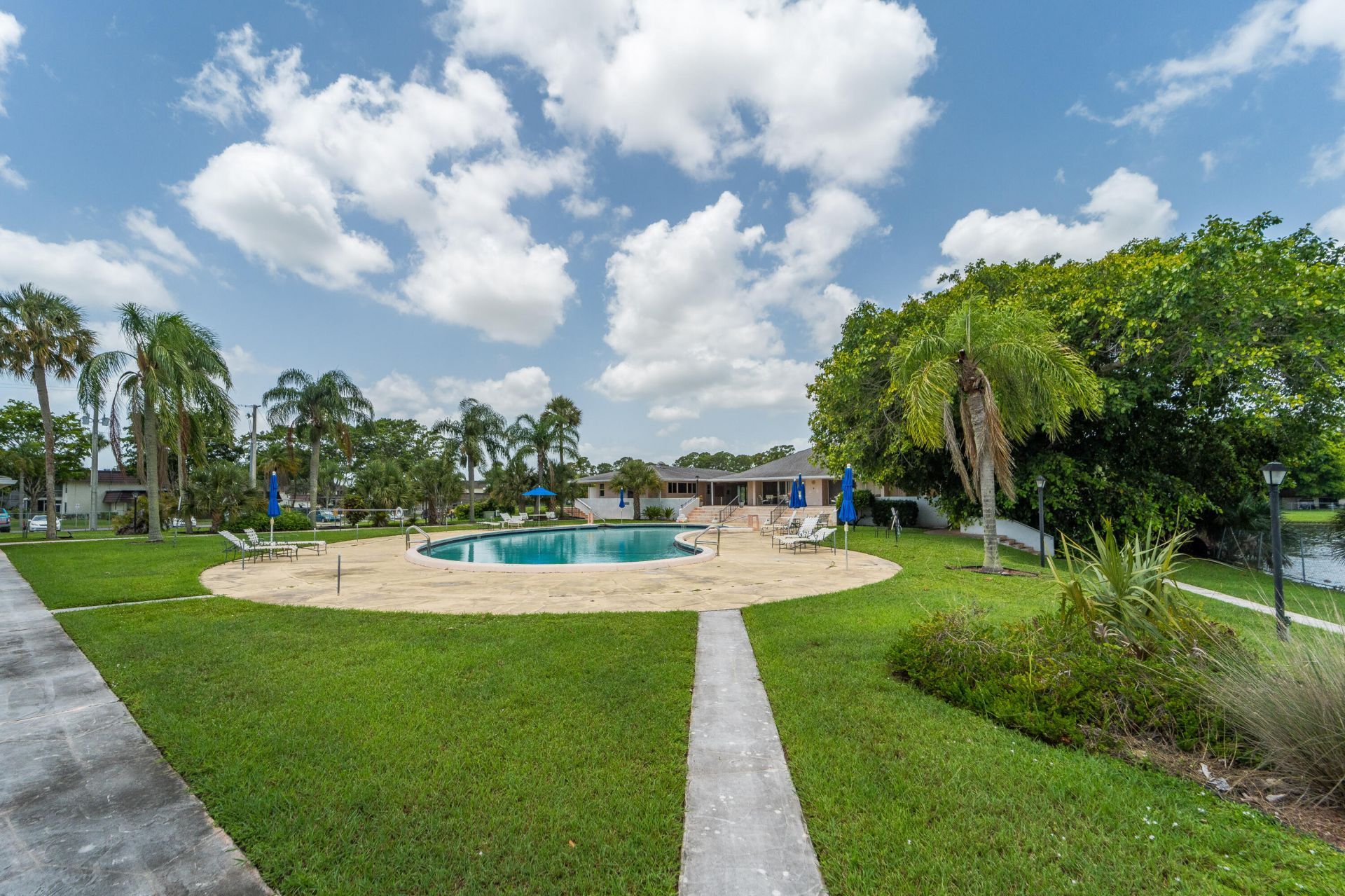 4 Greenway Village N, Unit 203, Royal Palm Beach, FL 33411 Photo