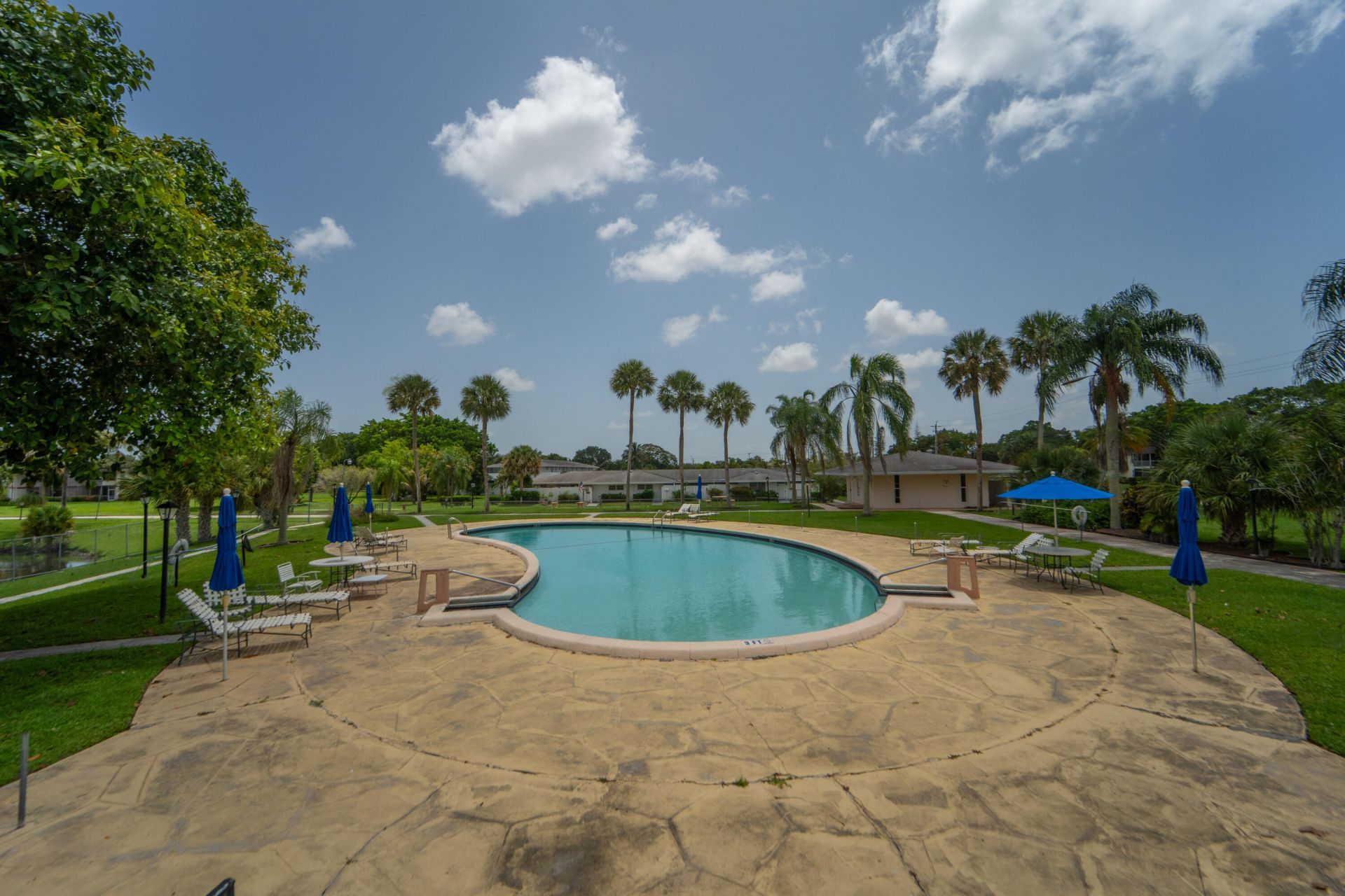 4 Greenway Village N, Unit 203, Royal Palm Beach, FL 33411 Photo
