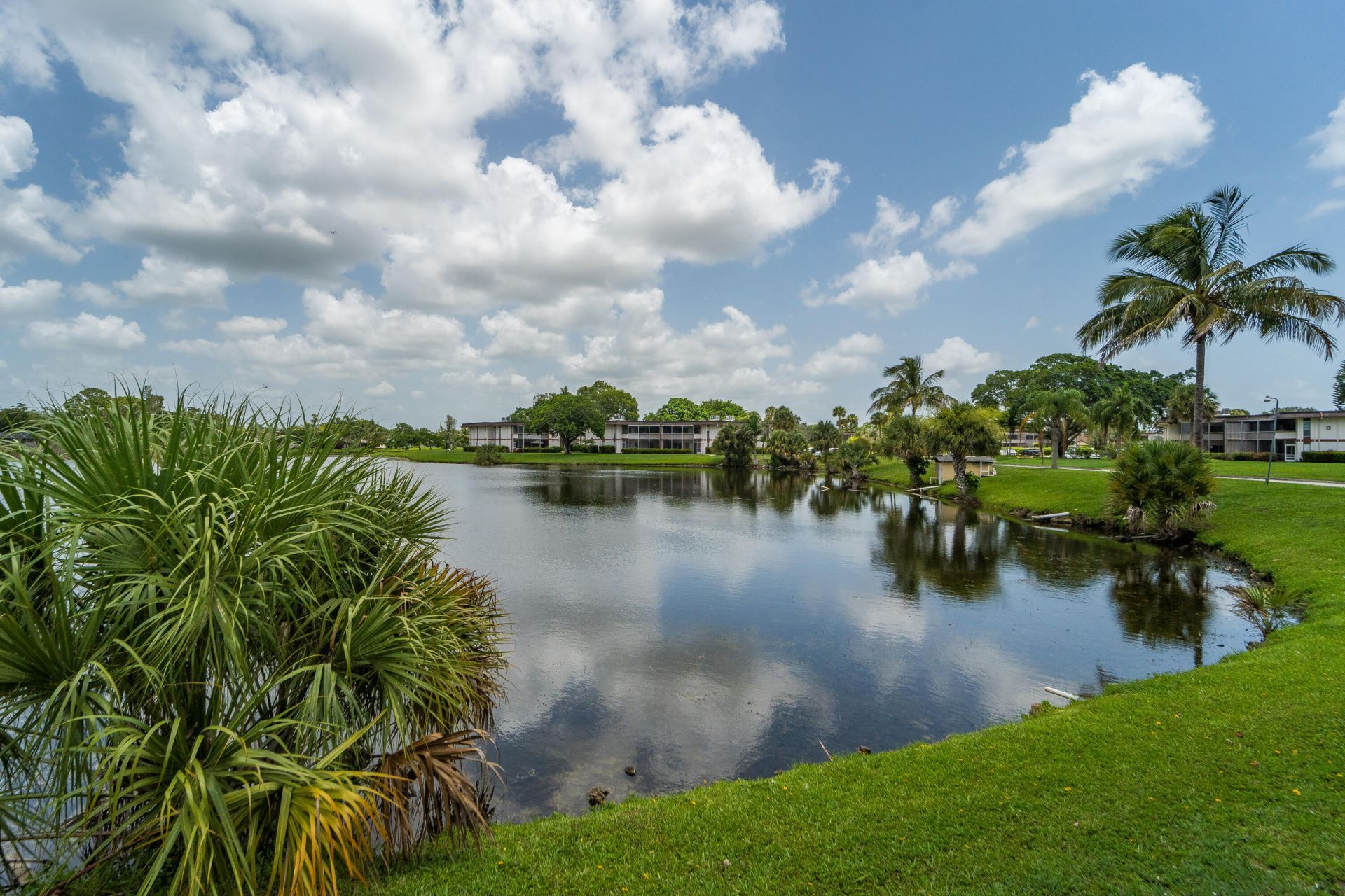 4 Greenway Village N, Unit 203, Royal Palm Beach, FL 33411 Photo