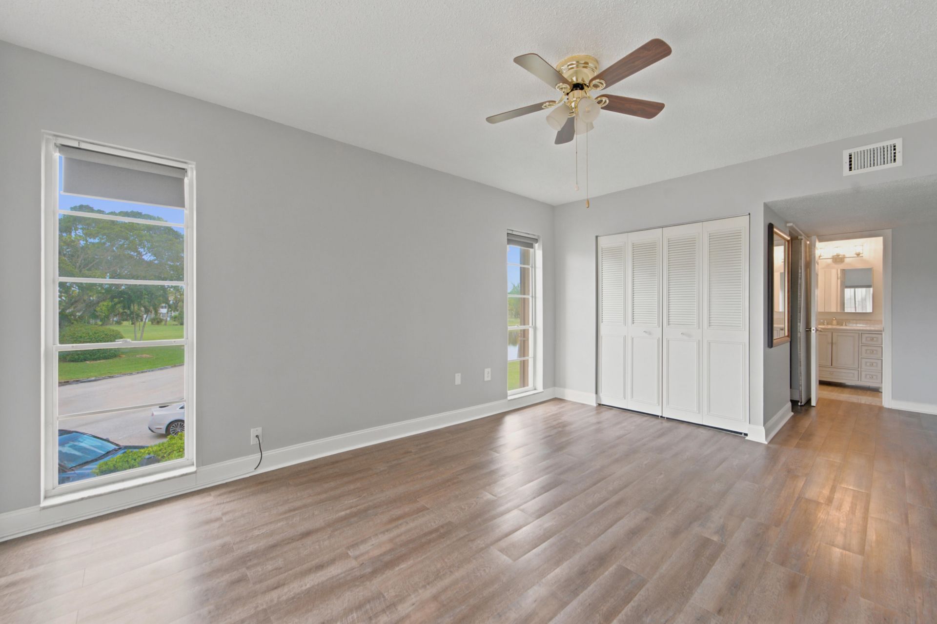 4 Greenway Village N, Unit 203, Royal Palm Beach, FL 33411 Photo