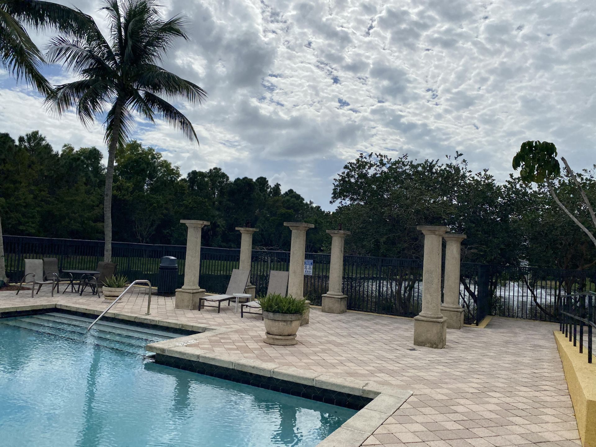 100 Crestwood Court N, Unit 103, Royal Palm Beach, FL 33411 Photo