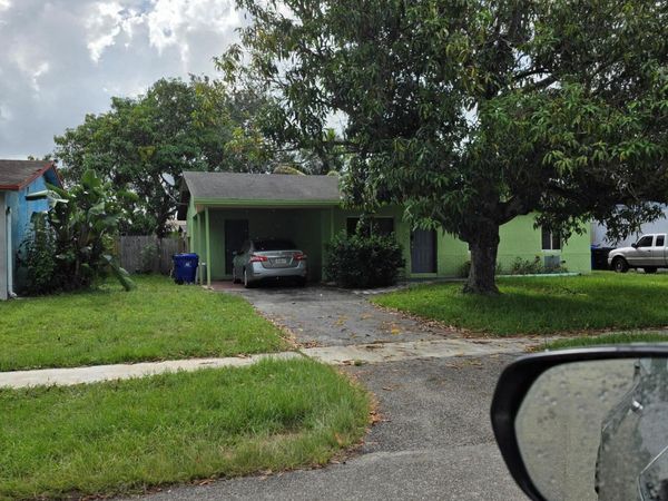 313 SW 80TH Avenue, North Lauderdale, FL 33068
