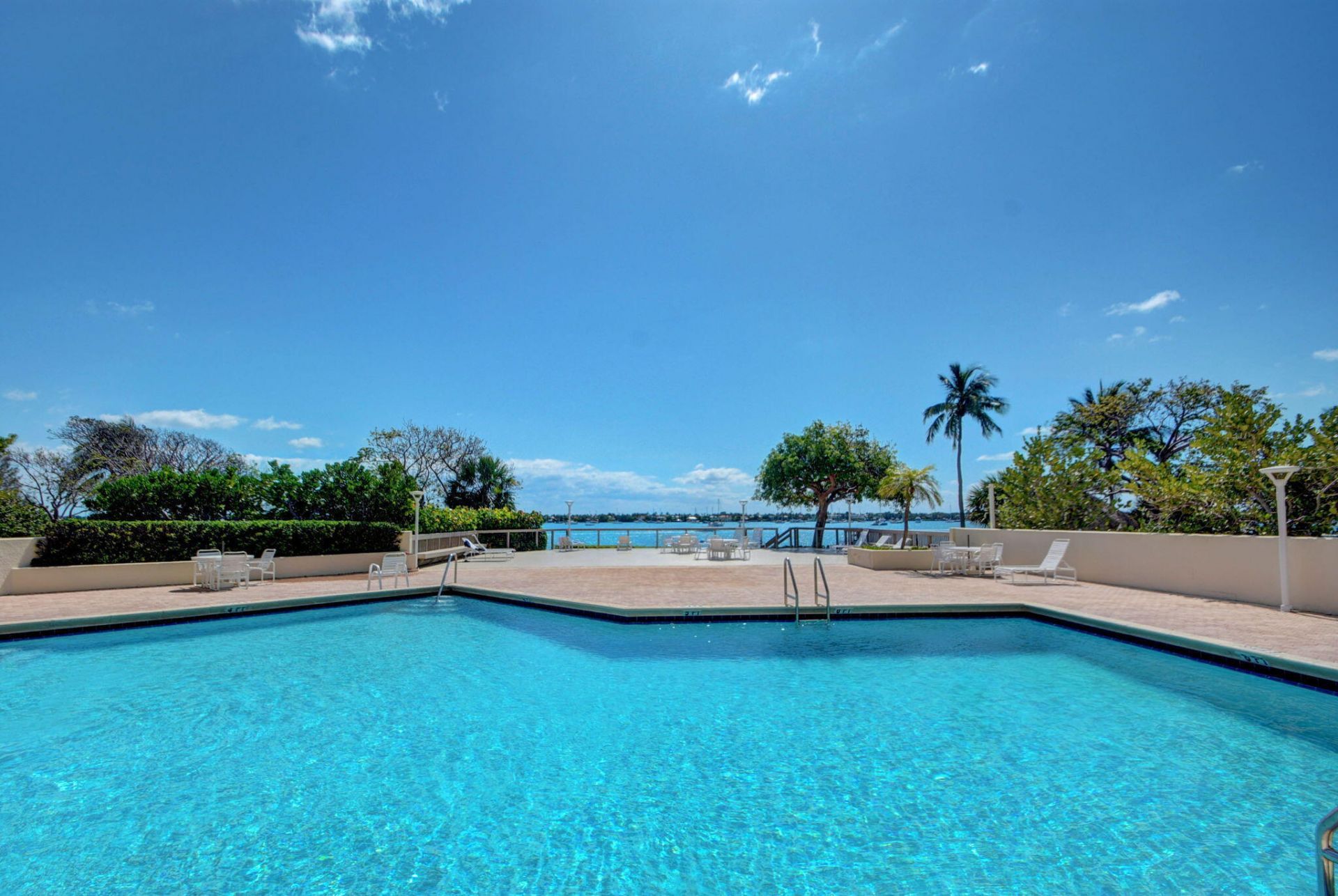 5600 N Flagler Drive, Unit 207, West Palm Beach, FL 33407 Photo