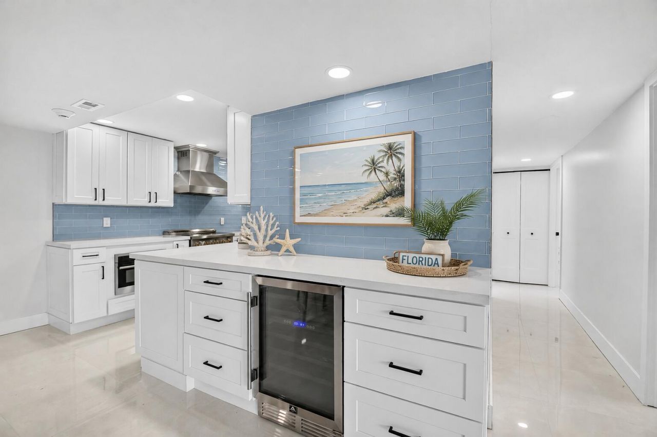 5600 N Flagler Drive, Unit 207, West Palm Beach, FL 33407 Photo