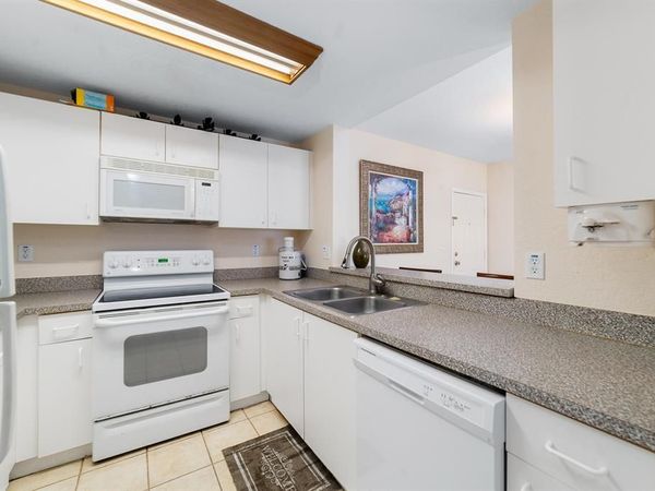 2901 RIVERSIDE Drive, Unit 201, Coral Springs, FL 33065