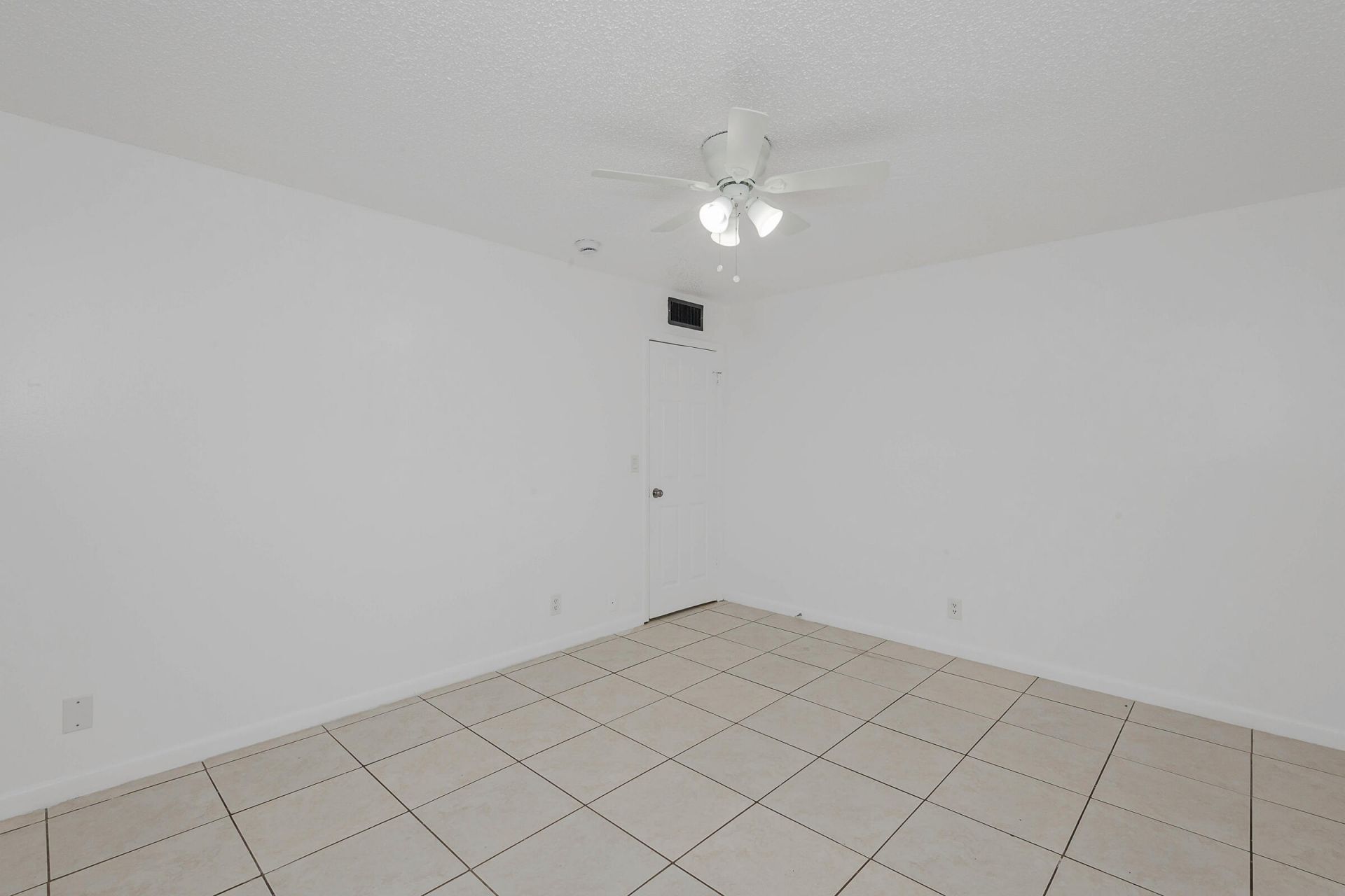 8830 W Sample Road, Unit 8, Coral Springs, FL 33065 Photo
