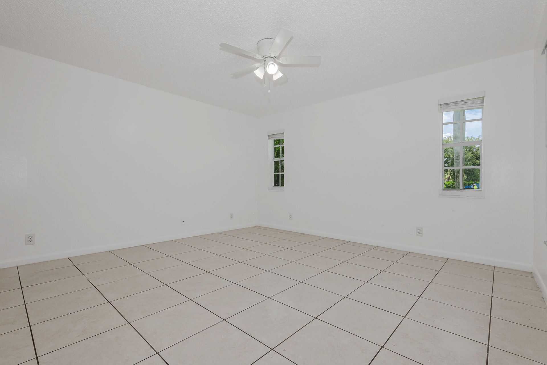 8830 W Sample Road, Unit 8, Coral Springs, FL 33065 Photo