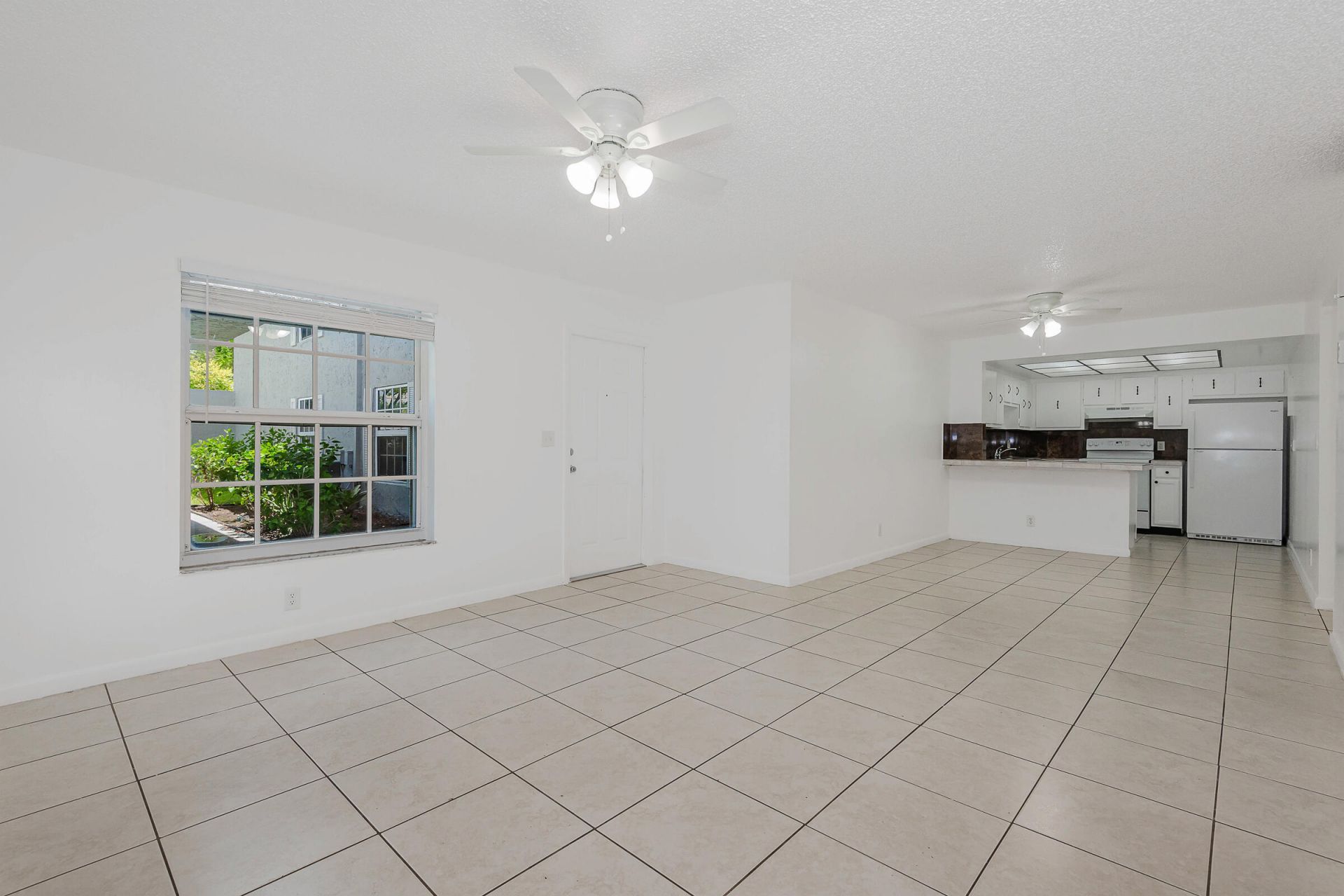 8830 W Sample Road, Unit 8, Coral Springs, FL 33065 Photo