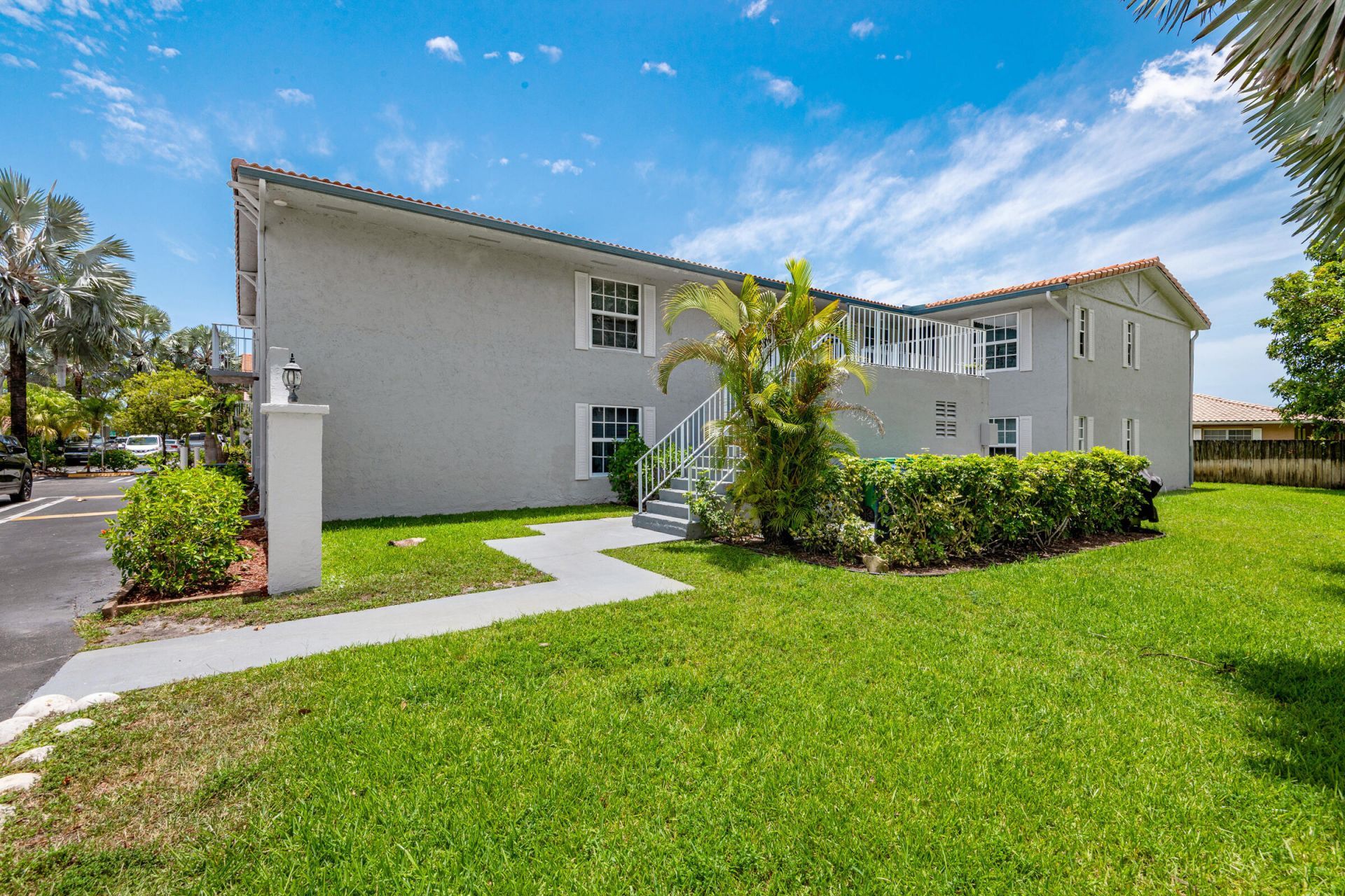 8830 W Sample Road, Unit 8, Coral Springs, FL 33065 Photo