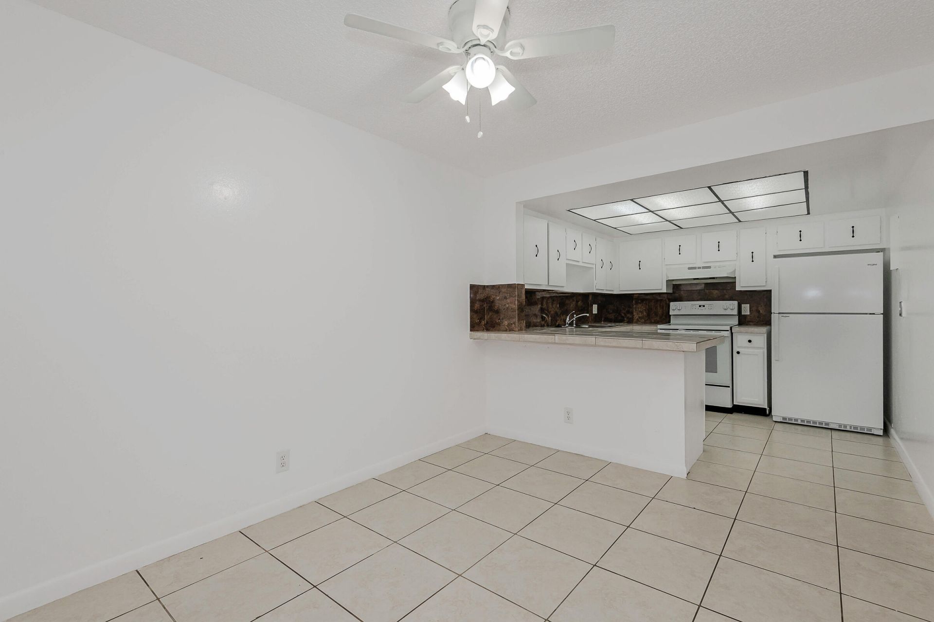 8830 W Sample Road, Unit 8, Coral Springs, FL 33065 Photo