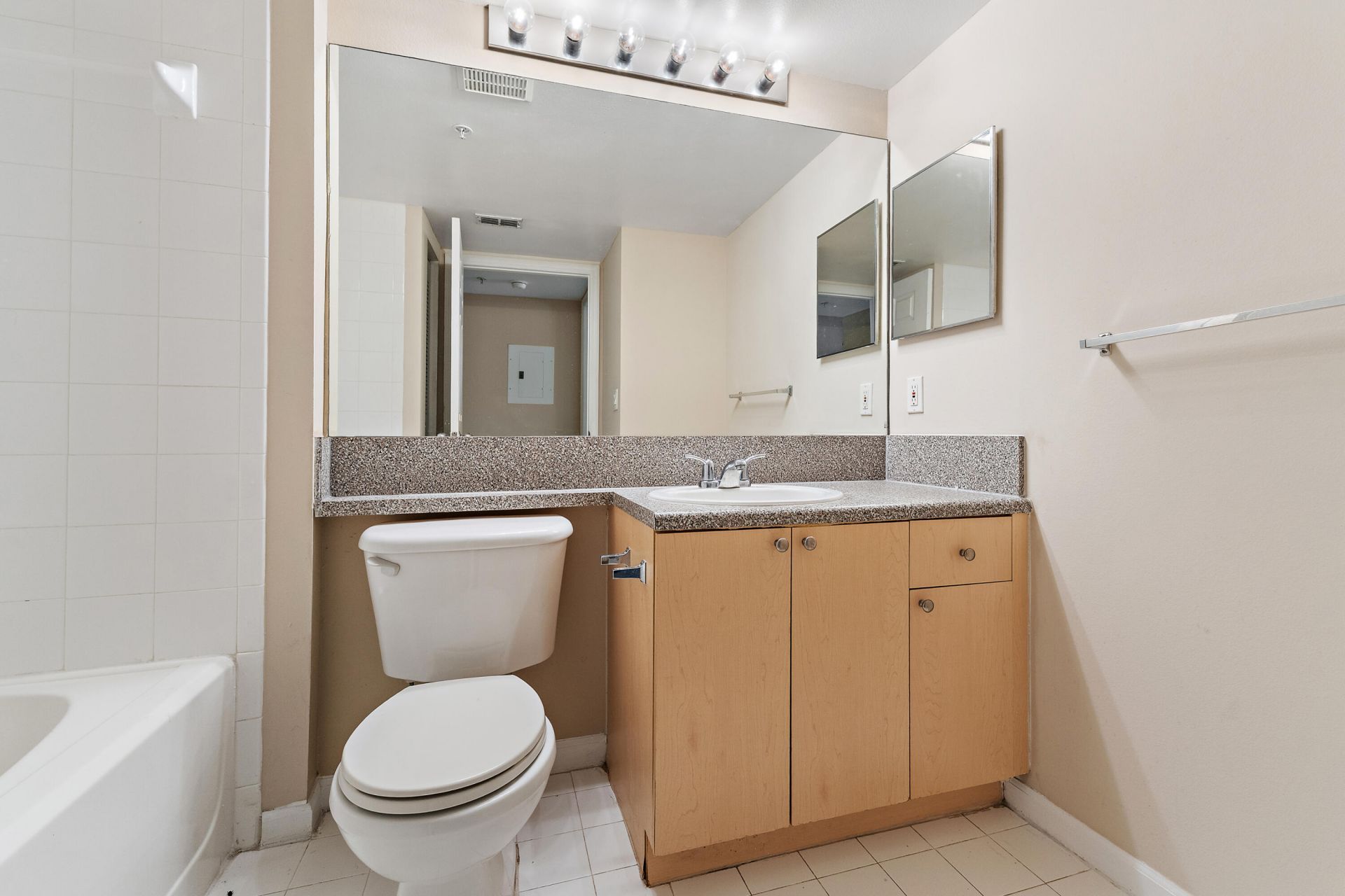 3759 NW Mediterranean Lane, Unit 2-209, Jensen Beach, FL 34957 Photo