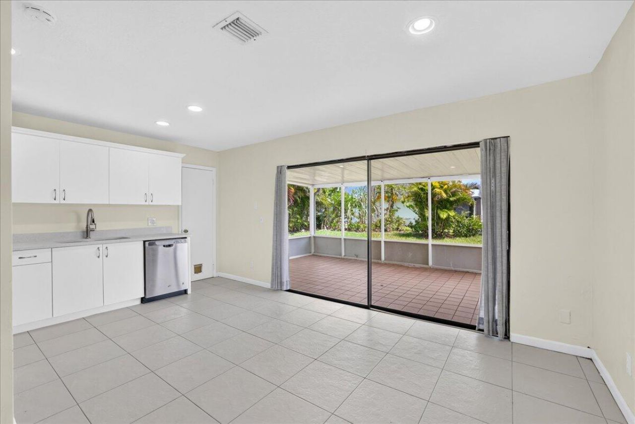 10100 NW 71st Place, Tamarac, FL 33321 Photo