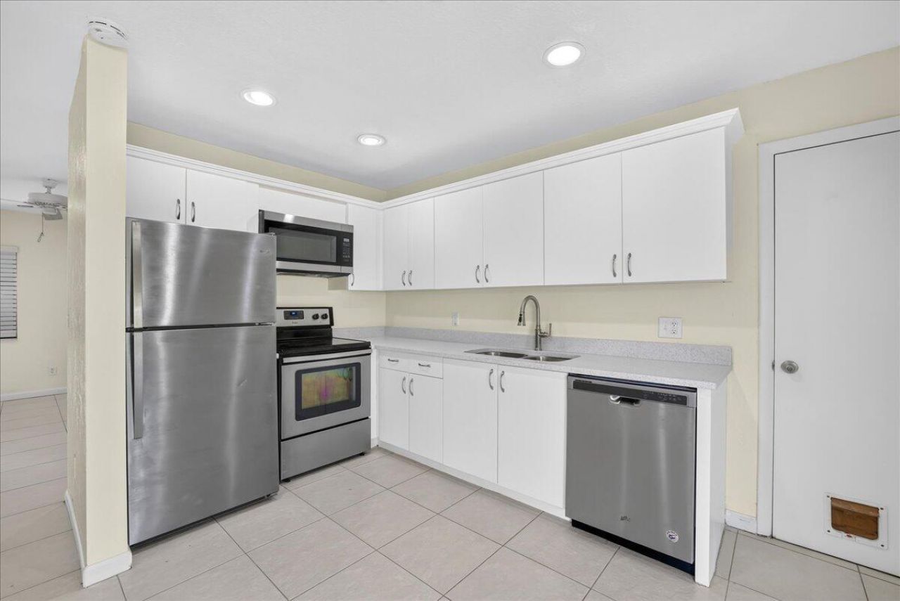 10100 NW 71st Place, Tamarac, FL 33321 Photo