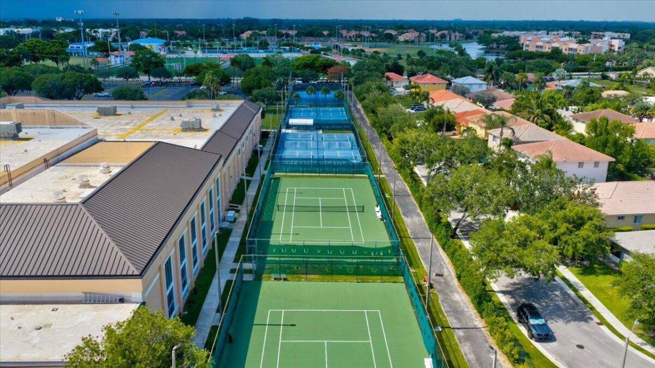 10100 NW 71st Place, Tamarac, FL 33321 Photo